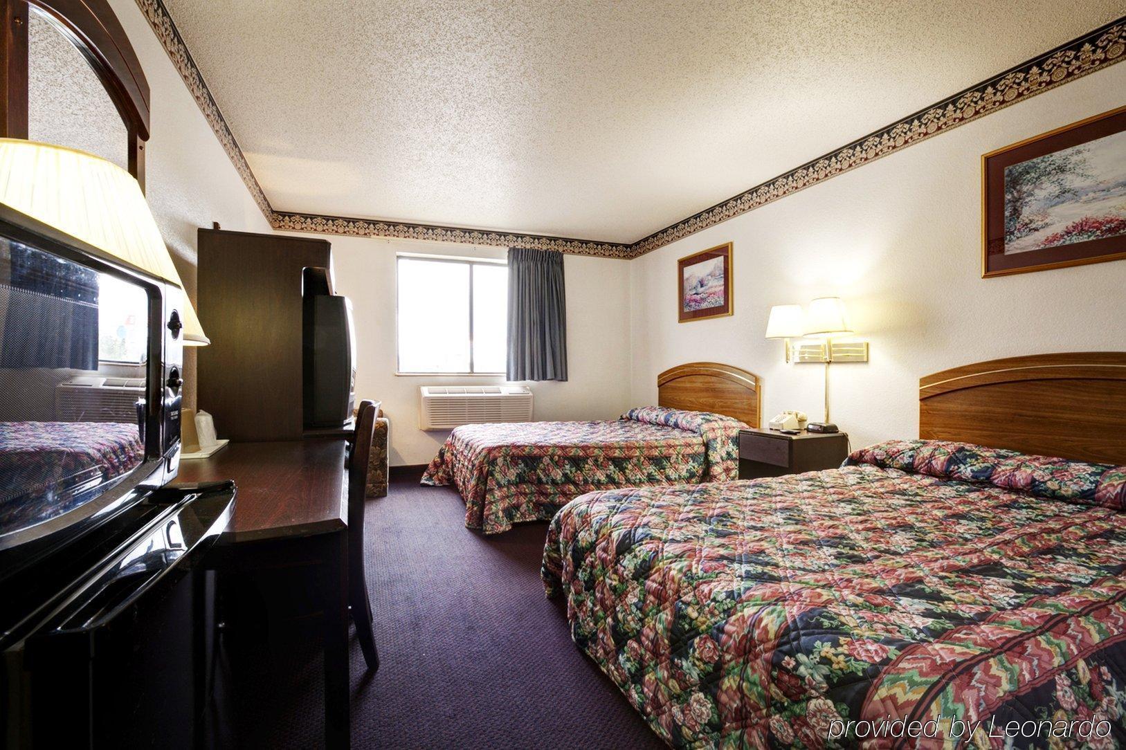 Super 8 By Wyndham Bedford