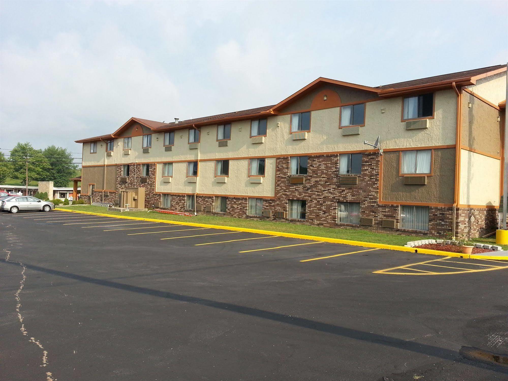 Hotel Super 8 By Wyndham Bedford